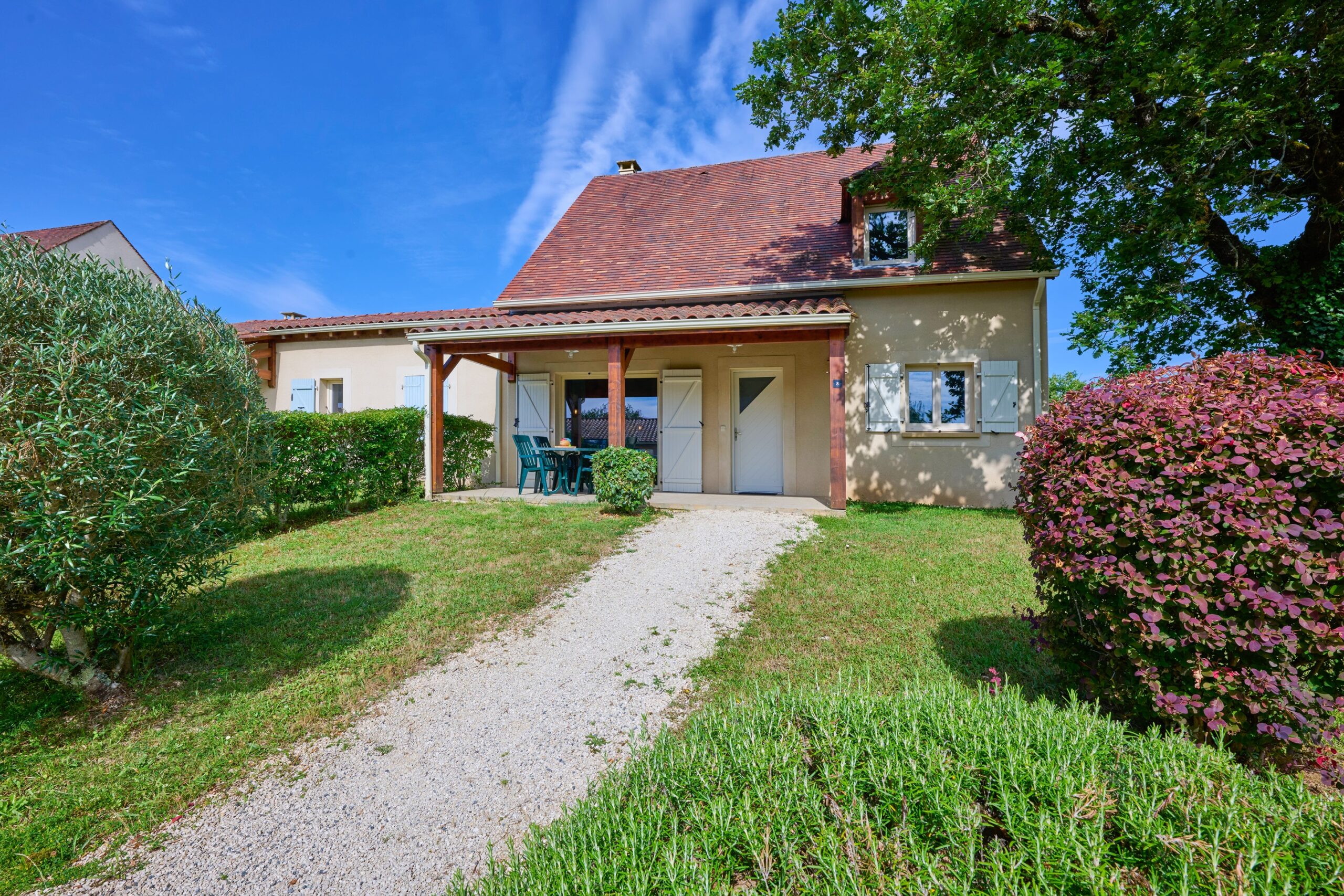 Domaine de Lanzac 8 11 Frankrijk jacuzzi spa wellness Dordogne vakantiepark luxe vakantiehuizen zwembad