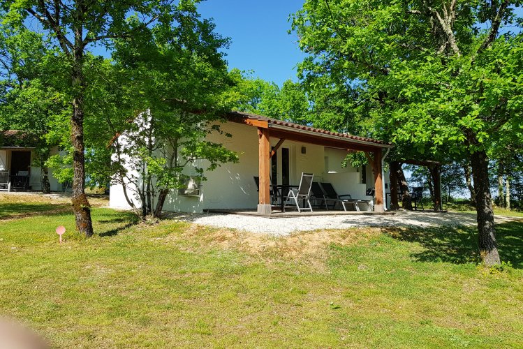 chenille+12+frankrijk+village+des+cigales+mauroux+dordogne+lot+vakantiepark+zwembad