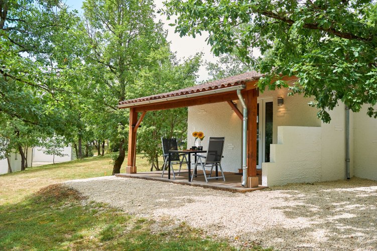 chenille+2+frankrijk+village+des+cigales+dordogne+lot+vakantiepark+zwembad+glijbaan+nederlands