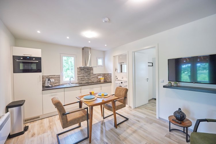 chenille+4+frankrijk+village+des+cigales+dordogne+lot+vakantiepark+zwembad+glijbaan+nederlands